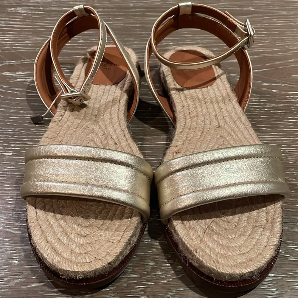 Castaner women’s sandal gold leather sole size 38 = 7.5 New